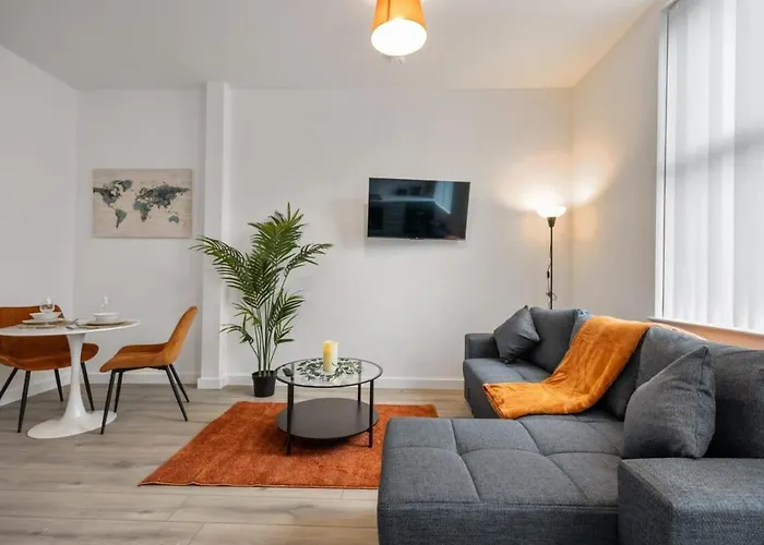 Smart 1 Bedroom Apartment In Belfast East Village